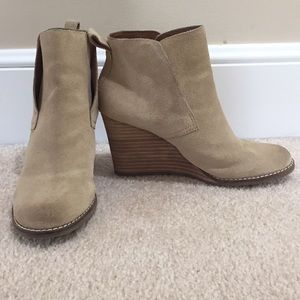 Lucky brand yoniana suede wedge bootie